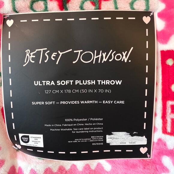 Betsey Johnson Christmas Holiday Ultra Soft Plush Blanket Throw 50 x 7 Pink  NEW - Picture 3 of 3